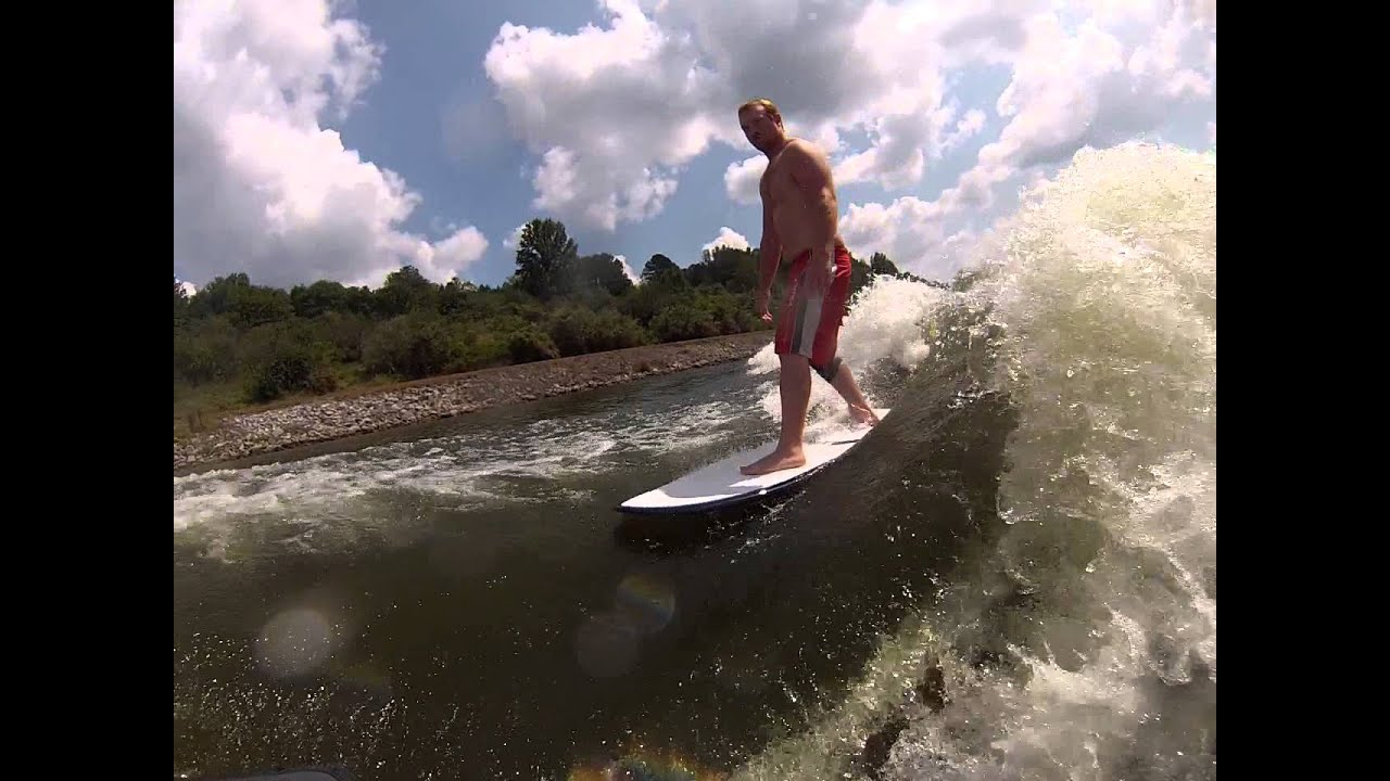 Go pro Wake surfing baysprings - YouTube