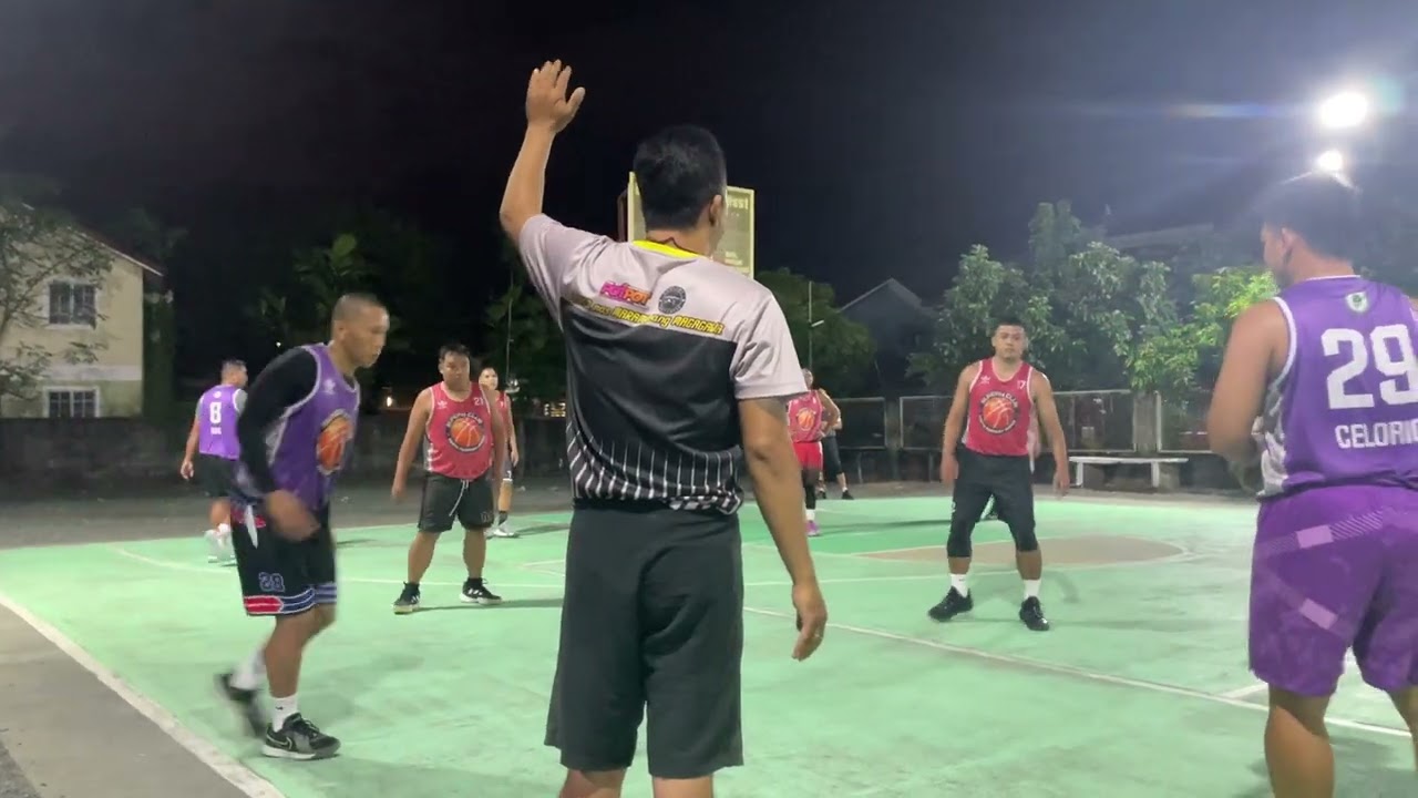 VIOLET VS. RED - 4TH Q