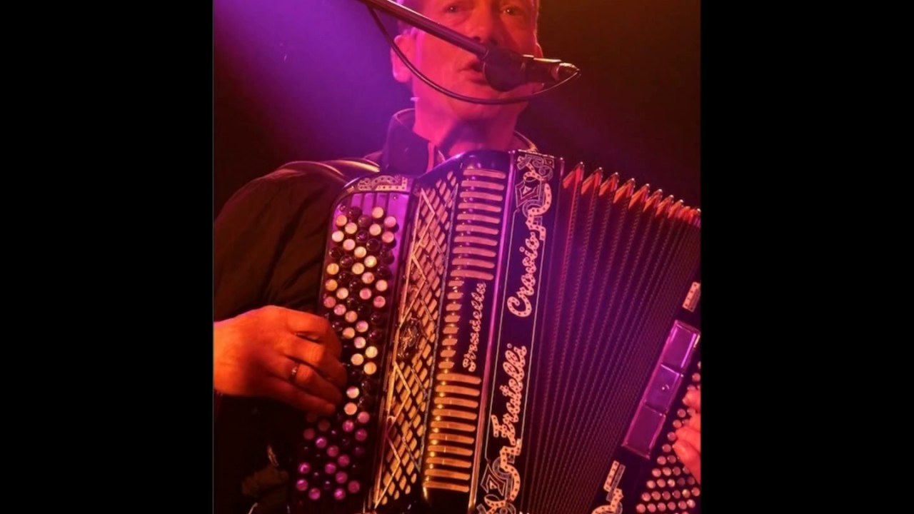 De Esperando's - De ijsbeer (live) 2008