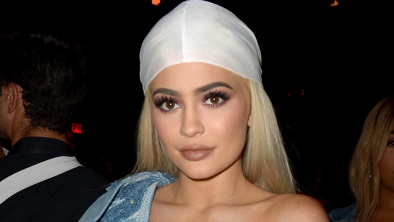 Twitter Is Rightfully Furious About Kylie Jenner Wearing a Du-Rag