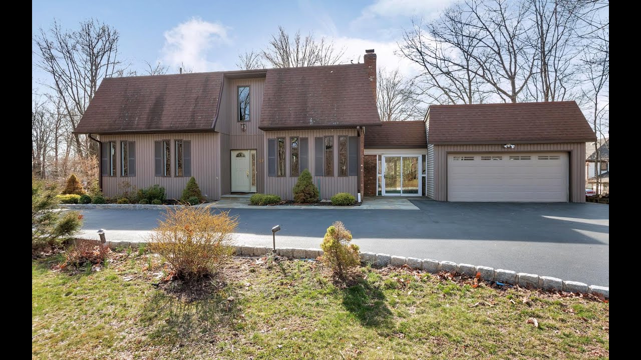 Real Estate Video Tour 57 Sands Point Rd, Washingtonville, NY 10992