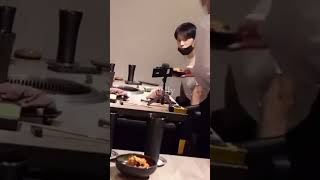 Heesun Secret Glances At Each Other