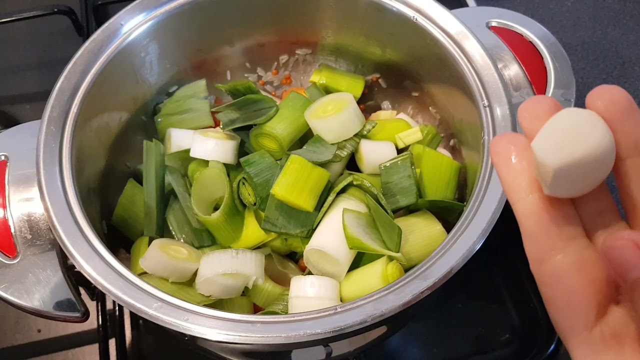 SOUPE LENTILLES DE CORAIL, POIREAUX 🥔🥕😋. RAPIDE ET TRÈS DÉLICIEUSE #SOUPEMAISON .#CUISINEMONDIALE