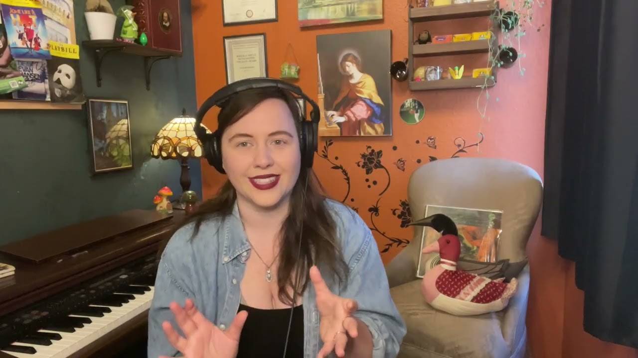 CECILIA reacts to Angelina Jordan singing 