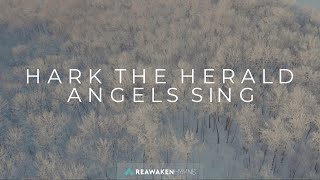 Hark The Herald Angels Sing (Christmas Lyric Video) Resimi