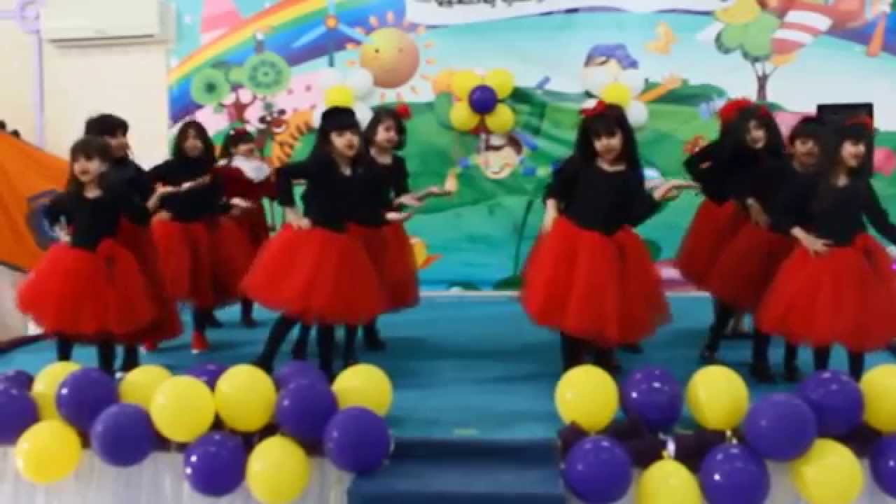 حفل ختام الانشطة ابتدائية الاكاديمية العصرية ثاني ب أ/نادية العنزي