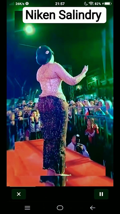 Wow keren Niken Salindry menyapa audiens #duet #nikensalindrycampursari #funny #aveeplayerlegend