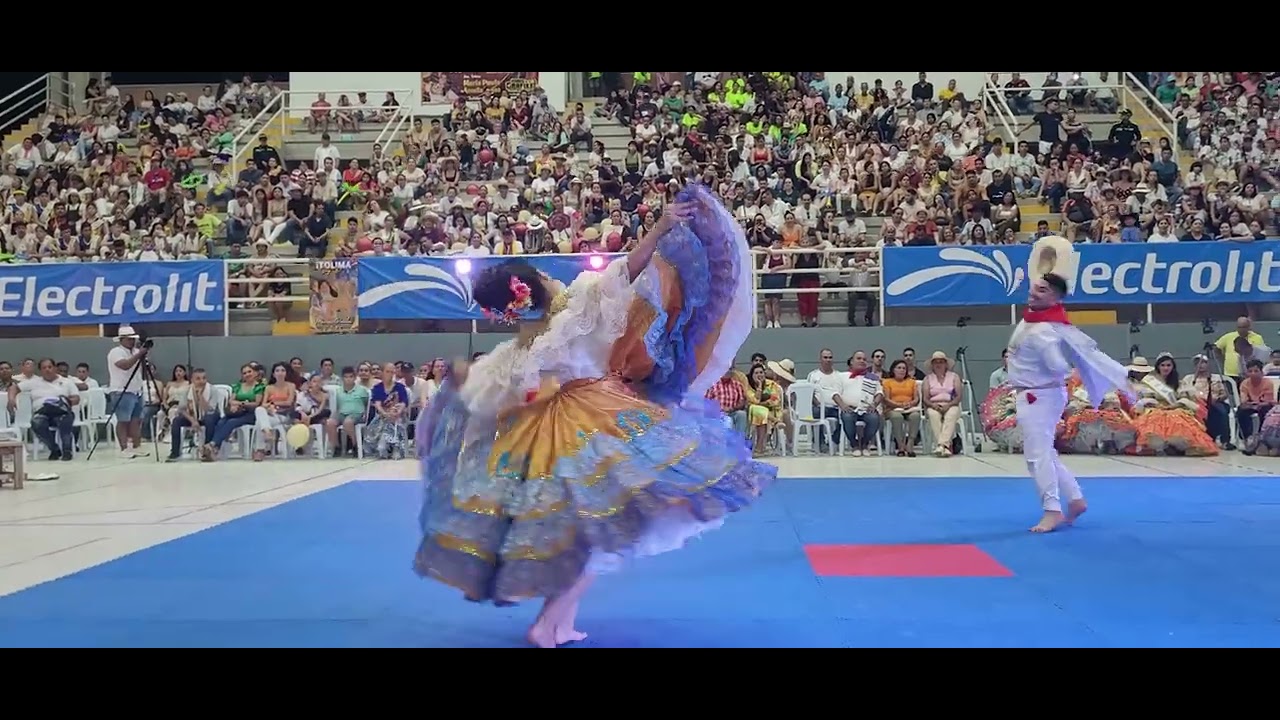 Reina nacional del Bambuco  San Pedro en el Espinal 2024 Valeria Alvarez