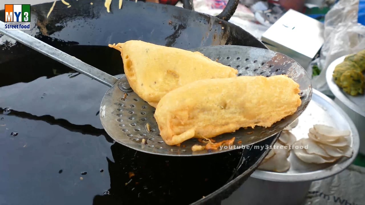 Potato Stuffed Bread Fritters  | Stuffed Bread Bajji street food | STREET FOOD