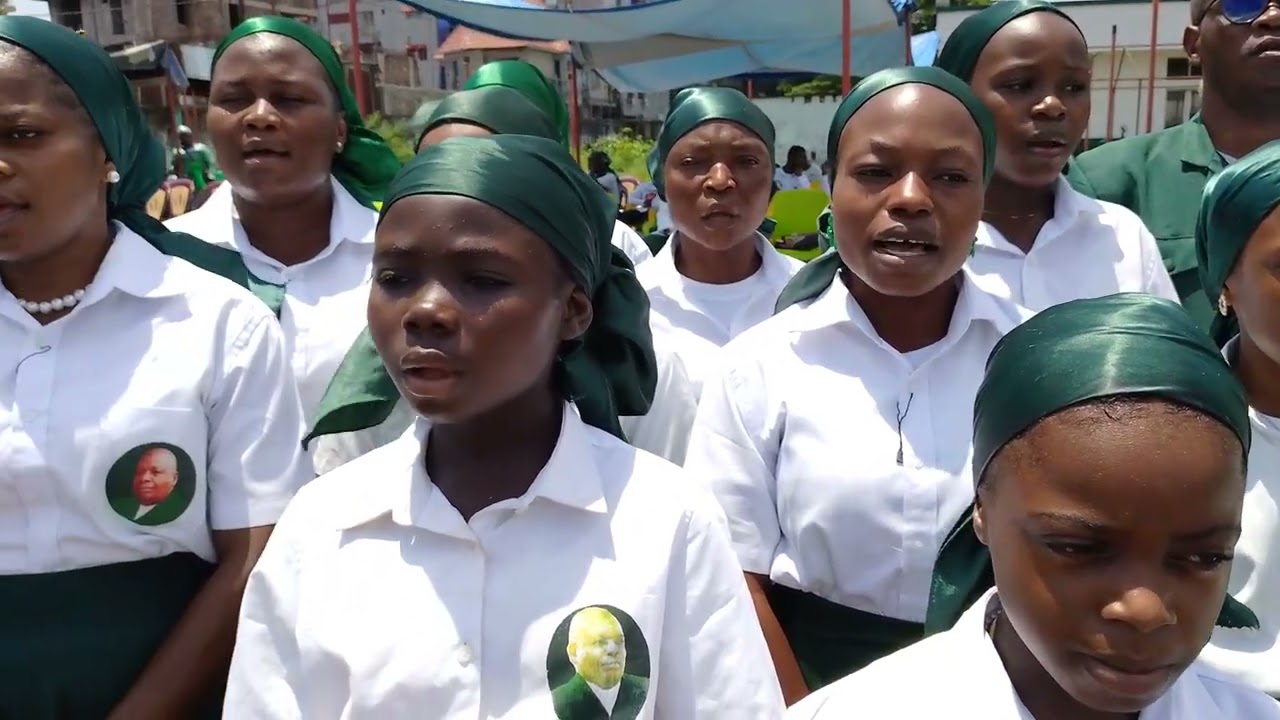 Bonjour ba ndeko Tolanda prestations ya choreki aumki dans :: Tata kisolokele elombe 🗣️🎶🎼🎵