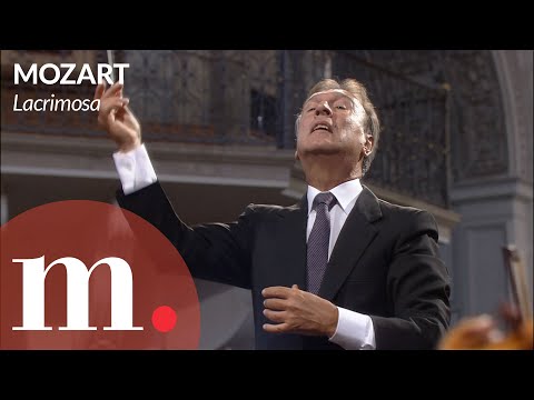 Claudio Abbado performs Mozart's Lacrimosa with the Berlin Claudio Abbado performs Mozart's Lacrimosa with the Berlin