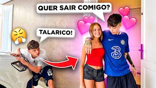 Ele Me Chamou Para Sair Na Frente Do Meu Namorado