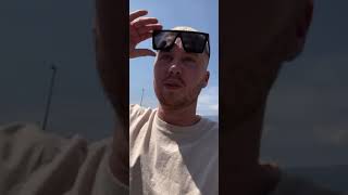 Lhôtel De Lideal Prend Feu