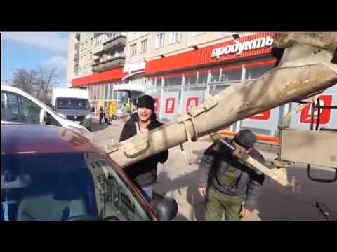 Залил машину цементом Залил машину цементом