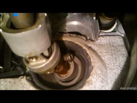 Видео: Снятие рулевой рейки VW Passat B5 и чистка дренажей