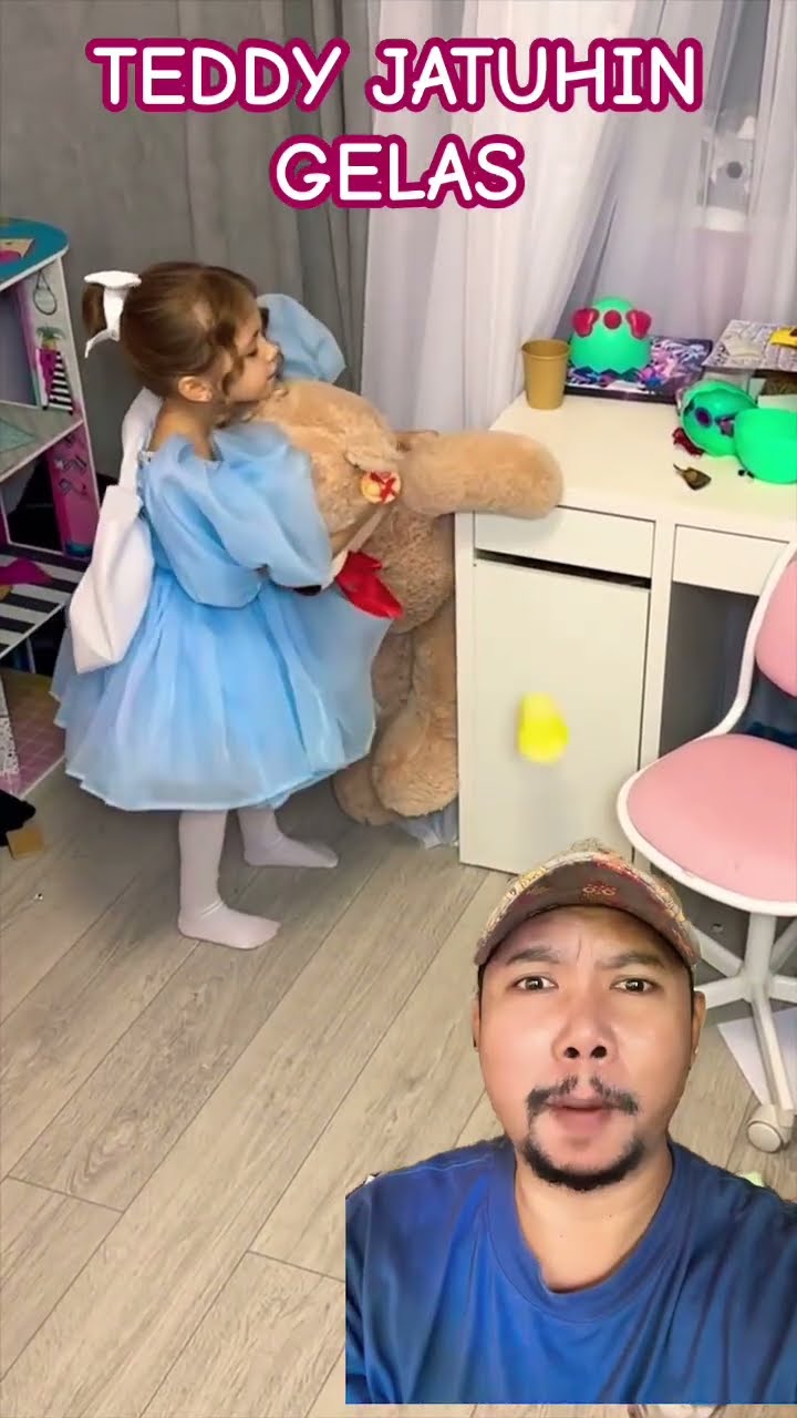 TEDDY JATUHIN GELAS DEH!!!??