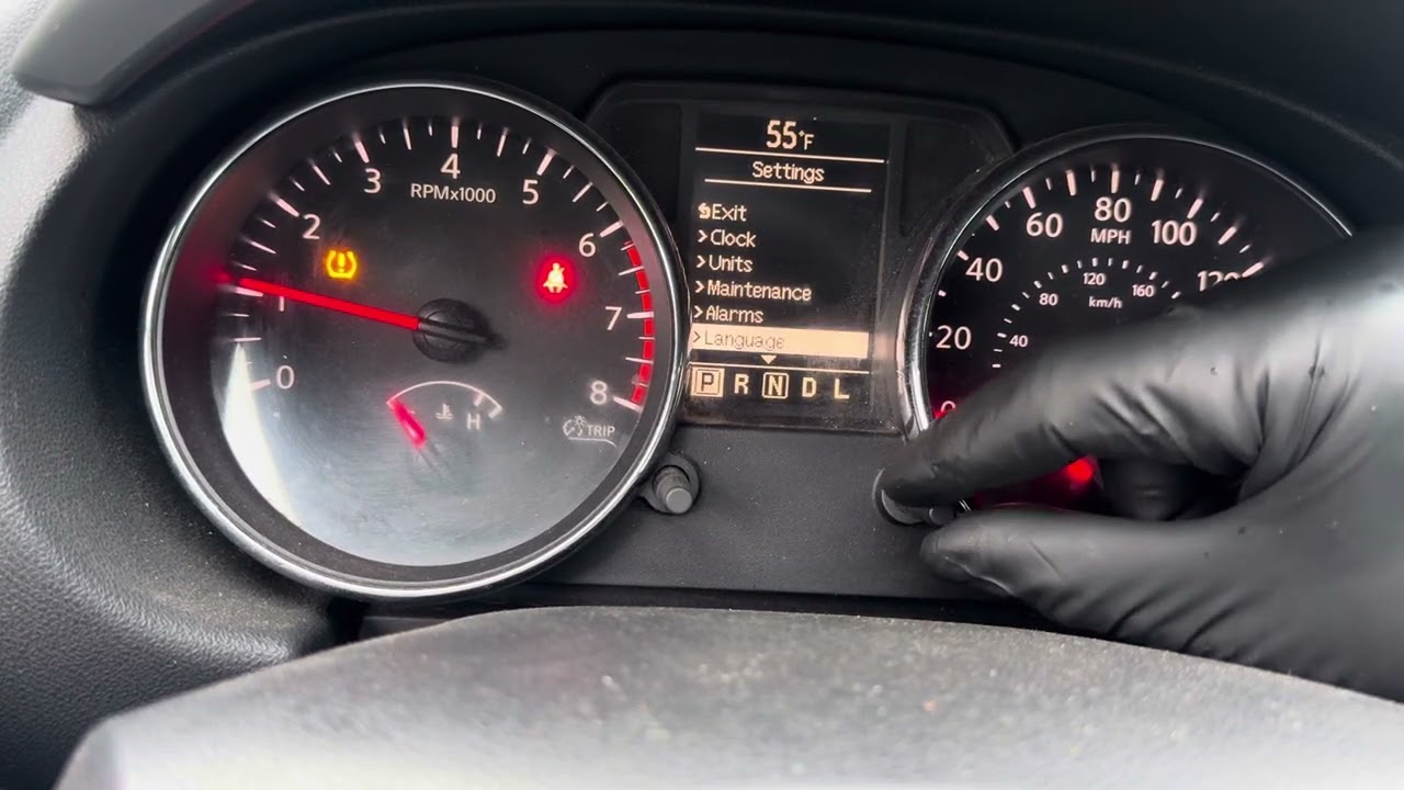 2013 Nissan Rogue Como borrar la luz de servicio o mantenimiento sin scanner