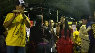 Detik-Detik artis Jatuh di atas panggung