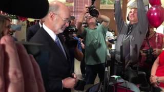 Gov. Wolf purchases wine at Wegmans