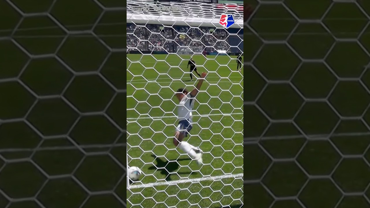 The ultimate last-line defense 🛡️ Mia Fishel ⚽️ #nwsl #soccer #football