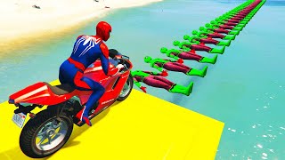 الأبطال الخارقين يركبون على جسر العنكبوت الأخضر - Superheroes ride on the green spider bridge GTA 5