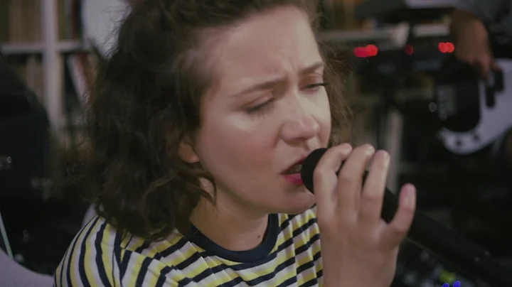 Emilie Nicolas - Higher Love (Live Session)