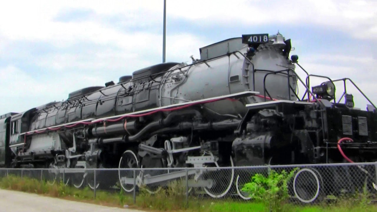 Pacing the Union Pacific Big Boy #4018 Dallas, Texas and cab ride - YouTube