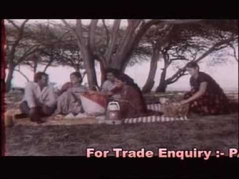 Moonnam Pakkam _ Unarumee Gaanam
