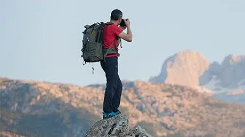 Vanguard VEO Active 53 Camera Backpack, Gray