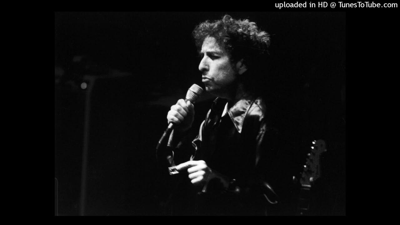 Bob Dylan live , Man In The Long Black Coat, Prague 1995 YouTube