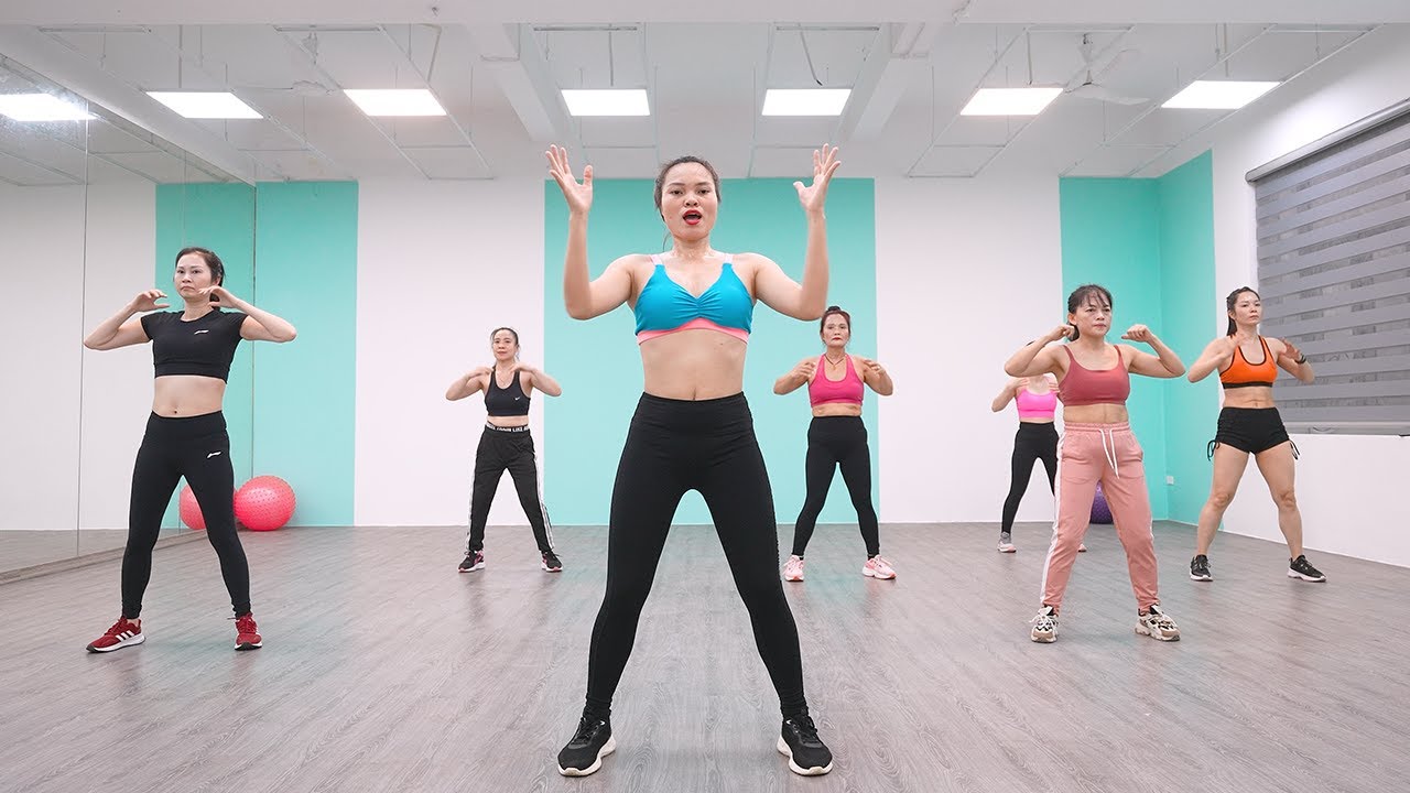 AEROBIC DANCE | 30 Minute Dance Workout At Home | Exercise To Lose Weight FAST