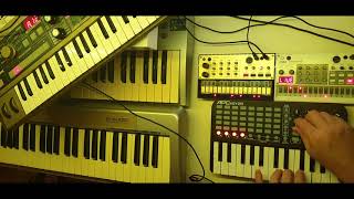 Monotonland Hypnotic Techno Live jam with Korg Volca Keys Sample Akai APC