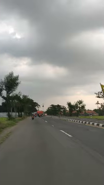 Mendung Tebal | Jalan Pantura Pamanukan | Sore Hari