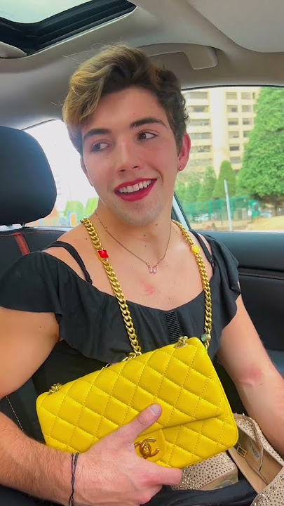 Cuando cargo la bolsa de mi novia🤣😏🥵