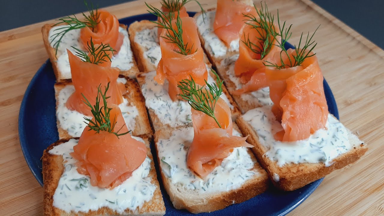 Ce toast au saumon est le meilleur toast que j'ai jamais fait ! Simple et délicieux​😋 😋 😋​