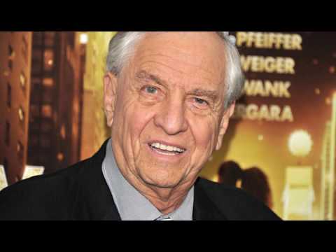 Video: Garry Marshall Čistá hodnota: Wiki, ženatý, rodina, svatba, plat, sourozenci