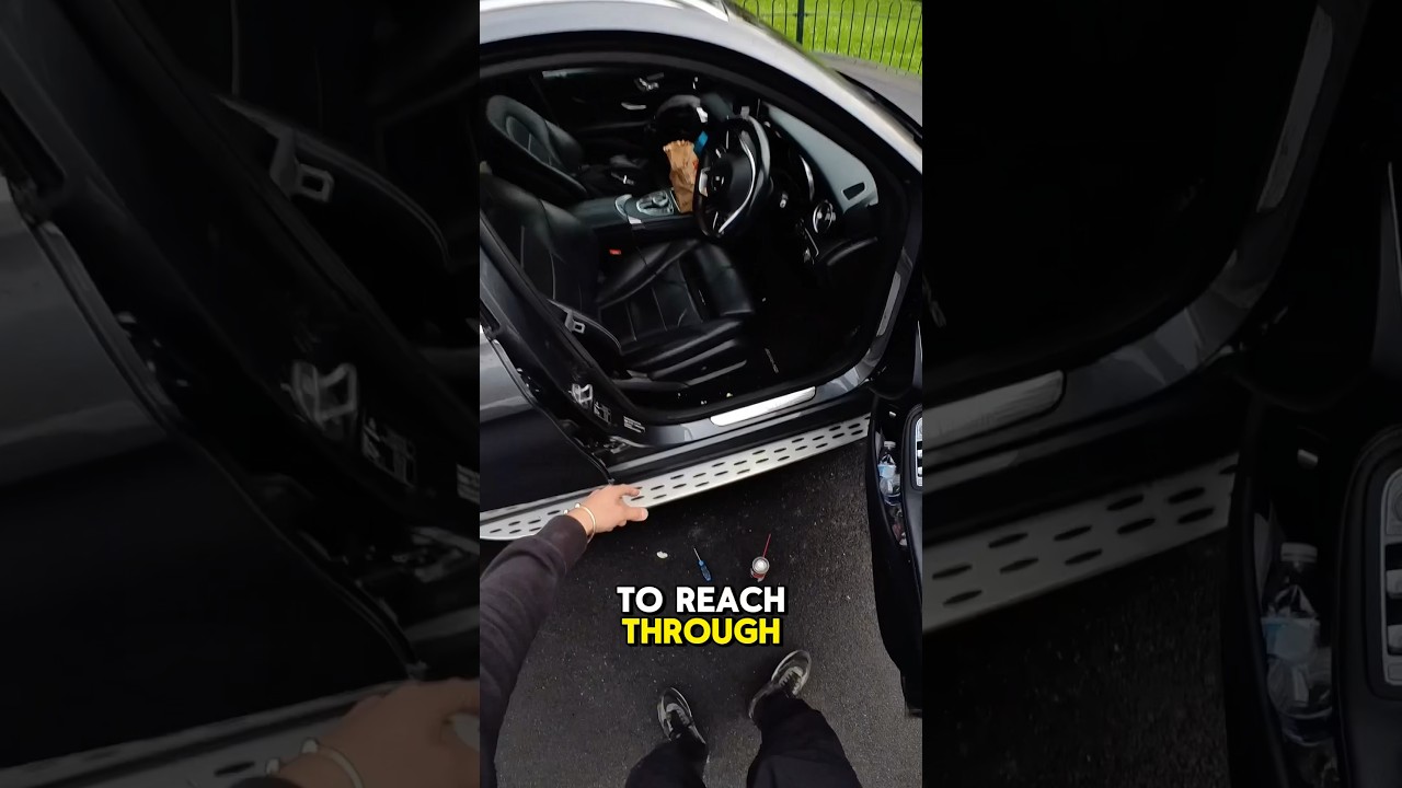 Baby Rescue mission    #childlockedincar #lockpicked #locksmith #carlocksmith #hertfordshire #essex