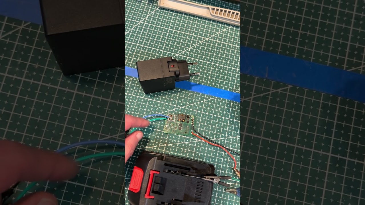 Мощная повышающая зарядка для Li-ion аккумуляторов 18V 