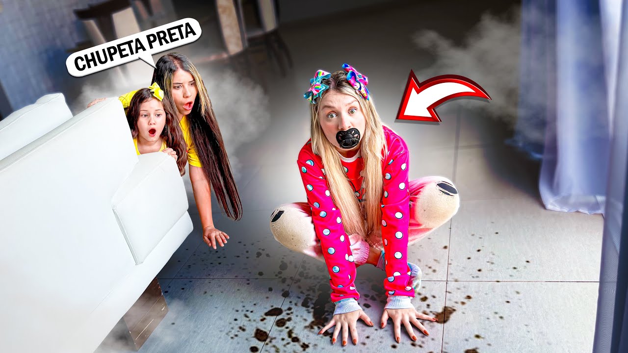 A BEBÊ JULLY COLOCOU UMA CHUPETA PRETA E FICOU ESTRANHA!! 