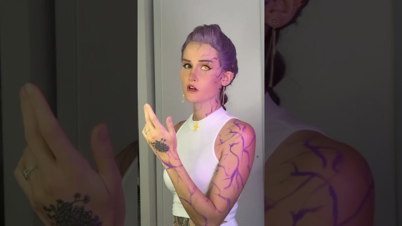 Here my Rumi cosplay closet 💜 wig by @mirrorpasswigs  #kpopdemonhunters #cosplay