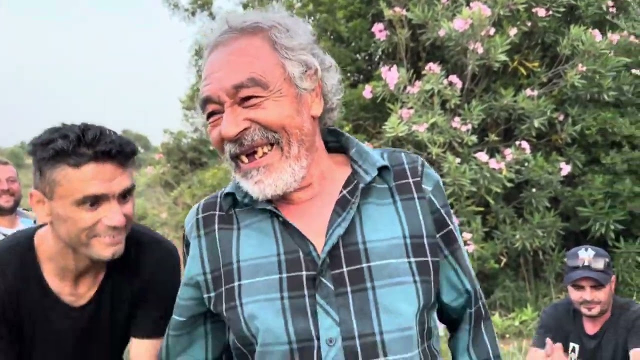 Ka3da kabyle avec Rabah ouvegach et Chikh moukran dit (lbaqi 3leya)