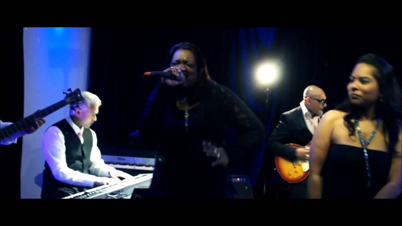 Feestband gezocht? Feestband Feelings LIVE "I feel good" De Feestband onder de feestbands!