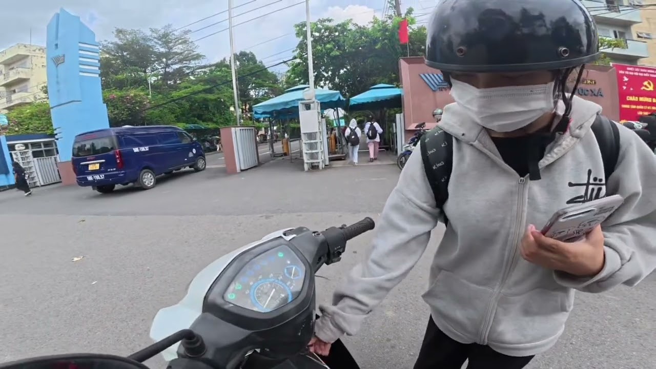 Béxúc độg rơi nước mắt lm chú cũg rơi theo chúc con 1 đời b yên ❤️#youtube #xuhuongyoutube #longq9 ￼