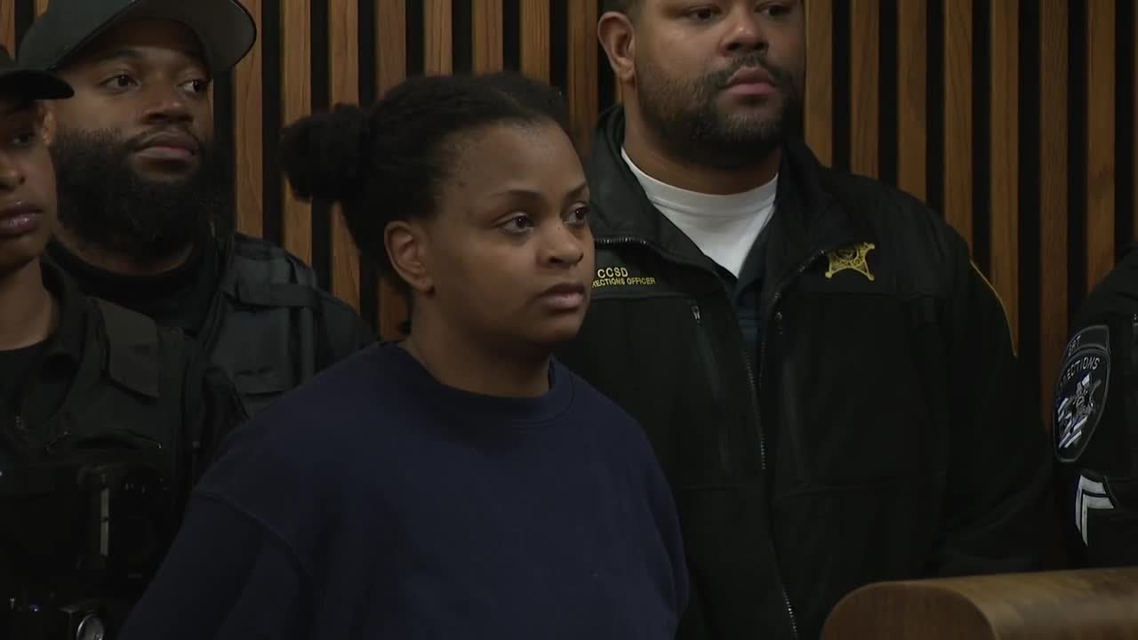 $2 million bond set for mother in connection with 2 young girls found ...
