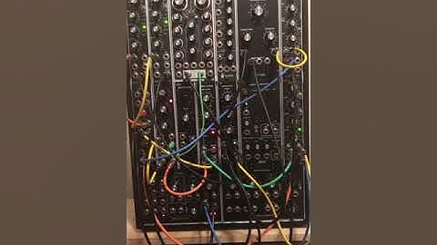 Modular Synthesizer S&H Patch featuring Synthesizers.com Q117 Sample & Hold Demo 2/1/9