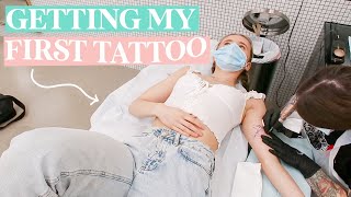 getting my first tattoo at 18 (vlog + experience)