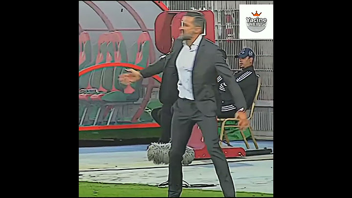 المدرب الألماني جوزيف زينباور على الميدان