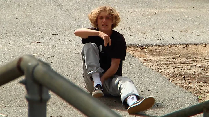 KAI SAUNDERS BEHIND THE SCENES 2