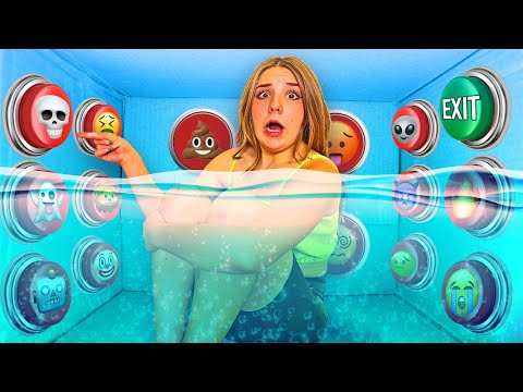 Underwater 100 Mystery Buttons.. Only 1 Will Let you ESCAPE the Box!! 💦 | Piper Rockelle