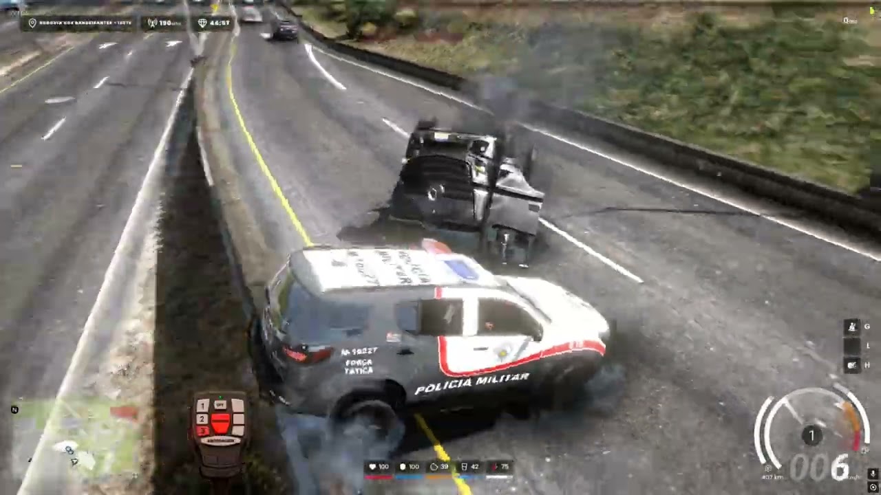 Força Tática - Mercedes A45 tentou dar fuga e no final o bração capotou..